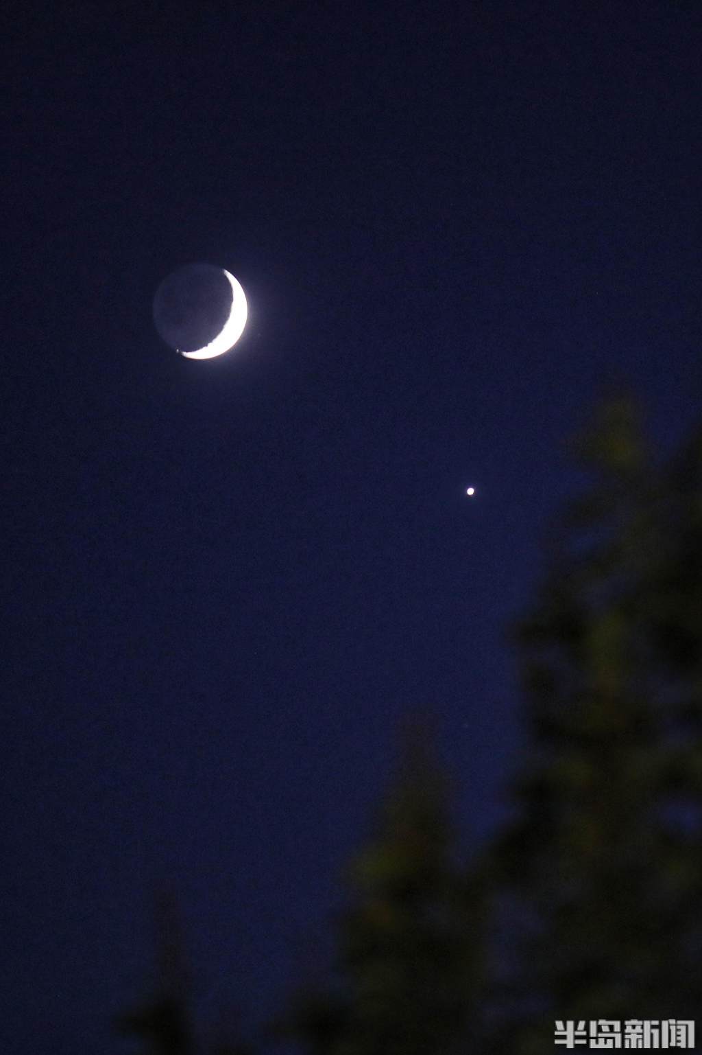 金星合月扮靓夜空