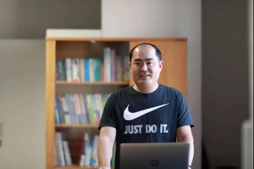 张立彬