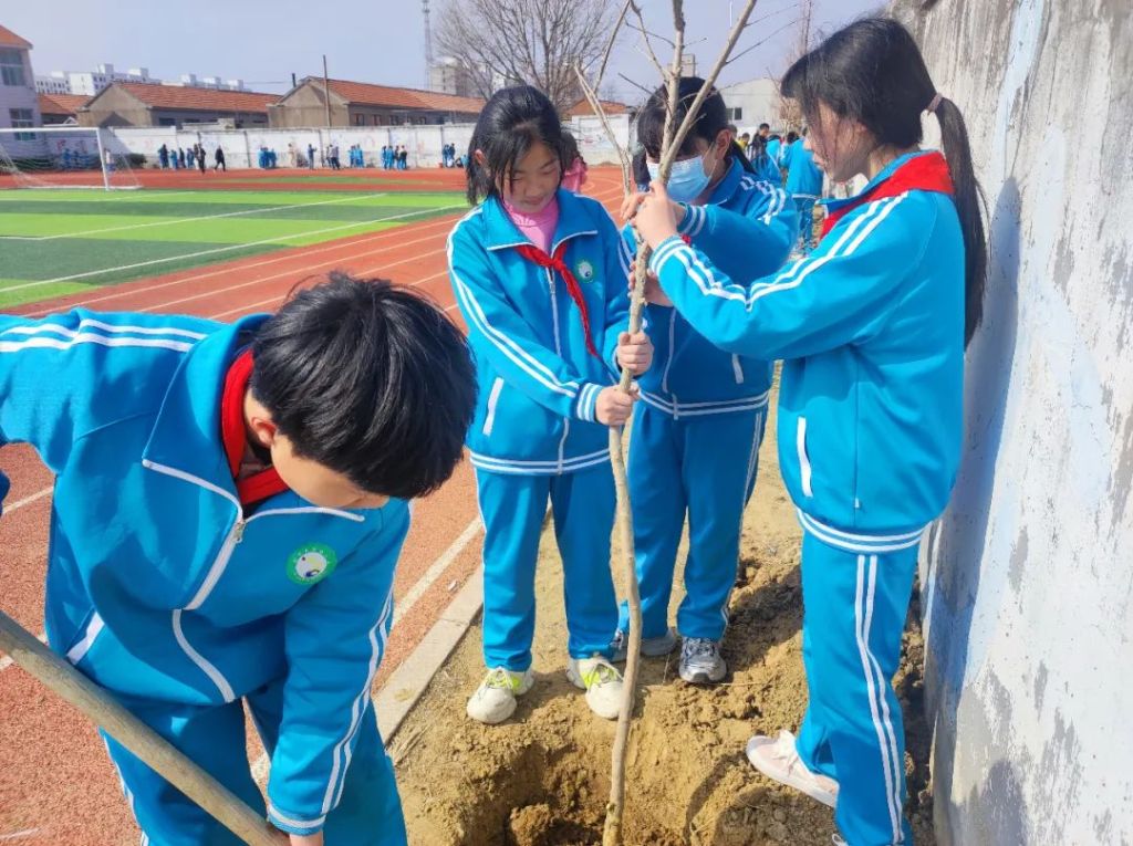 杜村小学